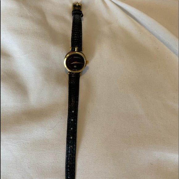 Vintage ladies Gucci watch - Picture 2 of 4